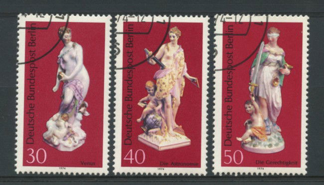 1974 - LOTTO/15575U - BERLINO - PORCELLANE 3v. - USATI