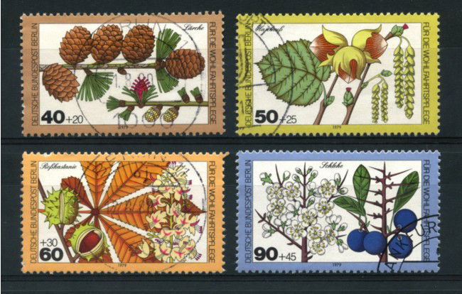 1979 - LOTTO/15637U - BERLINO - FIORI E FRUTTI DELLA FORESTA 4v. - USATI
